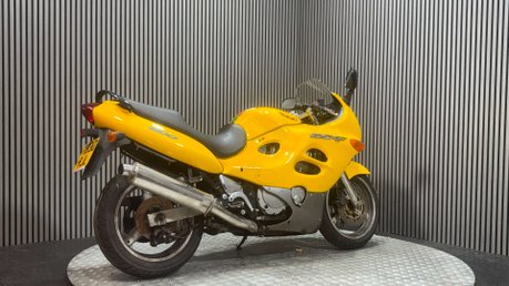 Suzuki GSX 1999 ALL COMPLETE 39K SPARES OR REPAIR PROJECT 600CC 2