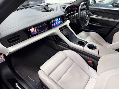Porsche Taycan Performance Plus 93.4kWh Turbo S Cross Turismo 5dr Electric Auto 4WD (11kW 27