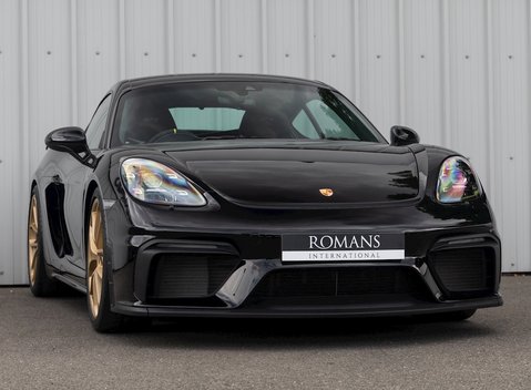 Porsche 718 Cayman GT4 1