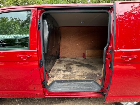Volkswagen Transporter T28 TDI P/V HIGHLINE 43