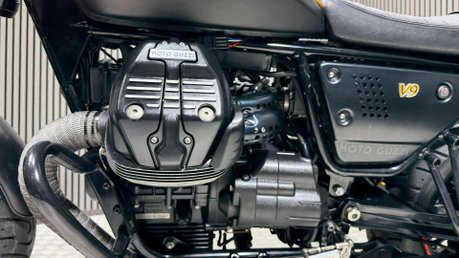 Moto Guzzi V9 2016 ONLY 12K LONG MOT MODERN RETRO A2 853 42