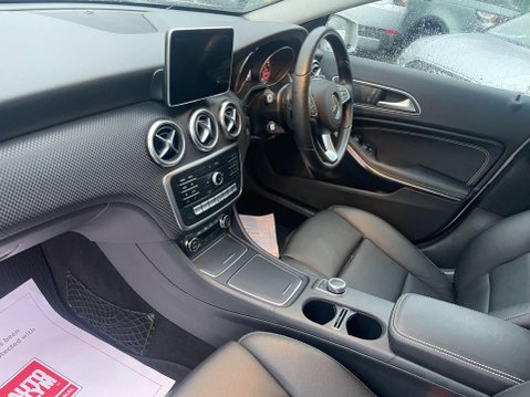 Mercedes-Benz A Class 2.1 A200d Sport 7G-DCT Euro 6 (s/s) 5dr 31