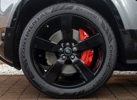 Land Rover Defender 110 X P400 10