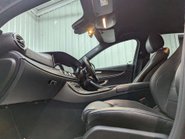 Mercedes-Benz E Class 2.0 E 300 AMG Line de Auto 4dr 51