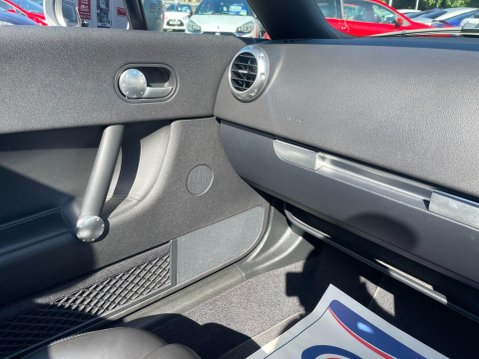 Audi TT 1.8T Roadster 2dr 27