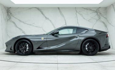 Ferrari 812 Superfast 2