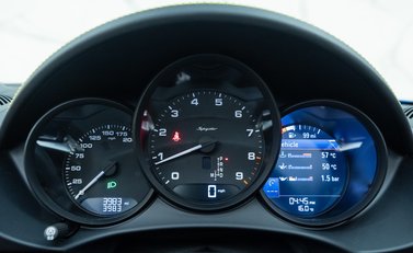 Porsche 718 SPYDER 19