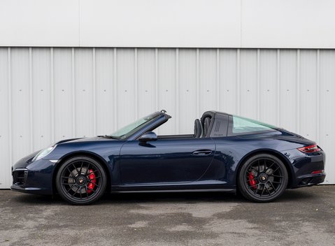 Porsche 911 Targa 4 GTS (991.2) 2