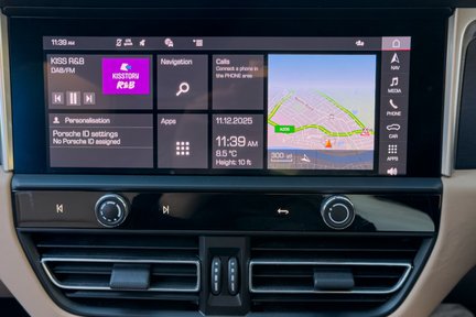 Porsche Macan GTS PDK 18