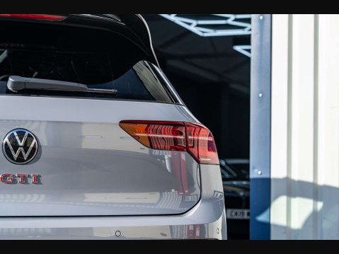 Volkswagen Golf 2.0 Golf GTi Clubsport 45 TSi Semi-Auto 5dr 25