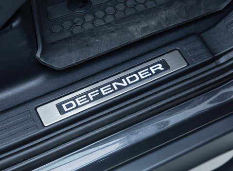 Land Rover Defender OCTA EDITION ONE 35