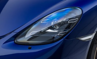 Porsche Cayman GT4 (718) 32