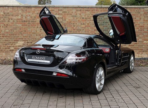 Mercedes-Benz SLR McLaren 21