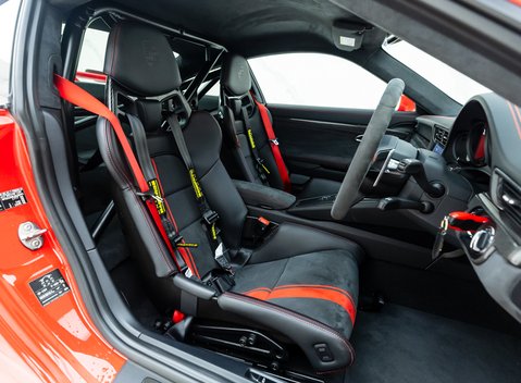 Porsche 911 GT3 (991.2) 8