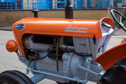 Lamborghini 2R Tractor 18