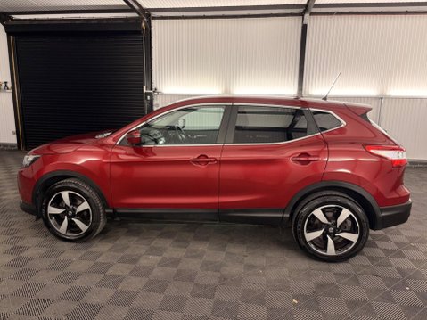 Nissan Qashqai 1.2 DIG-T N-Connecta XTRON 2WD Euro 6 (s/s) 5dr 48