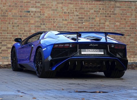 Lamborghini Aventador SV Roadster 20