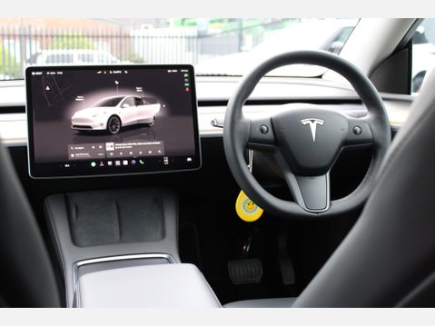 Tesla Model Y LONG RANGE AWD 4