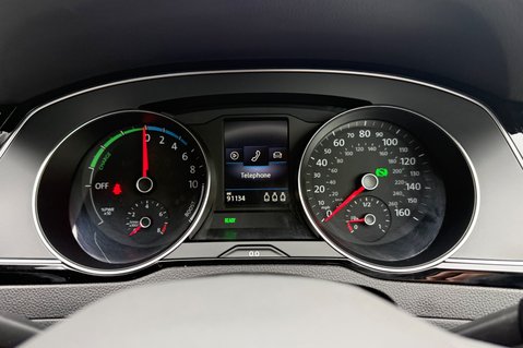 Volkswagen Passat GTE DSG - VAT Q - 1 OWNER - PLUG IN HYBRID - 3 IN STOCK 40