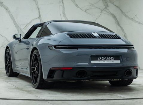 Porsche 911 Targa 4 GTS (992) 13