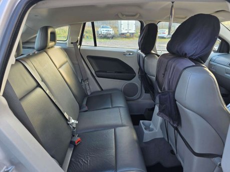 Dodge Caliber 2.0 SXT Hatchback 5dr Petrol CVT (192 g/km, 154 bhp) 21