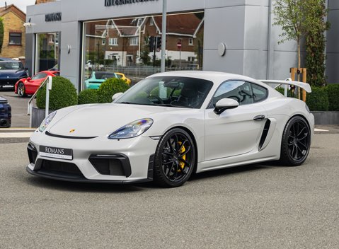 Porsche Cayman GT4 718 4