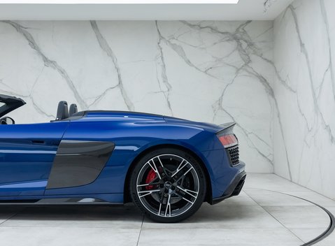 Audi R8 V10 PERFORMANCE CARBON BLACK SPYDER 49