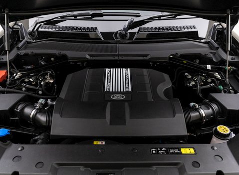 Land Rover Defender 110 V8 25