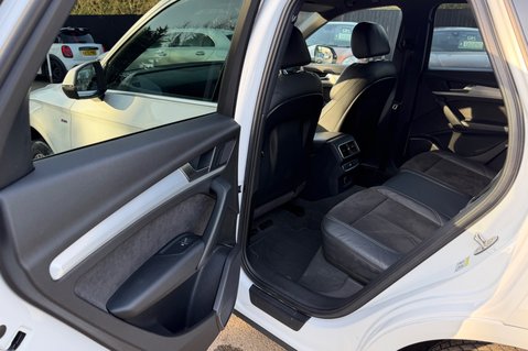 Audi Q5 TDI QUATTRO S LINE - 20 INCH ALLOYS - FULL SERVICE HISTORY - 2 OWNERS 29