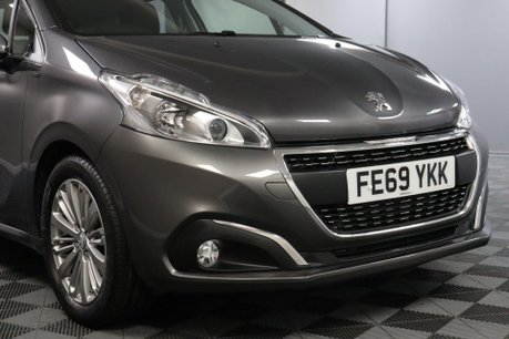 Peugeot 208 PURETECH S/S SIGNATURE 24