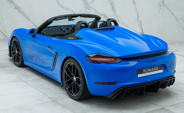 Porsche 718 SPYDER 12