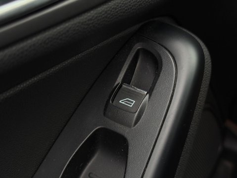 Ford Fiesta 1.6T EcoBoost ST-2 Euro 5 3dr 57