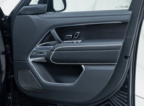 Land Rover Range Rover D350 AUTOBIOGRAPHY OVERFINCH 32