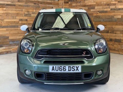 Mini Countryman 2.0 Cooper SD SUV 5dr Diesel Auto Euro 6 (143 ps) 