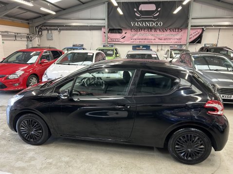 Peugeot 208 ACCESS PLUS 7