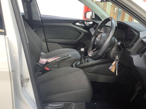 Audi A1 1.0 TFSI 30 SE Sportback Euro 6 (s/s) 5dr 6