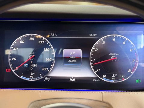 Mercedes-Benz S Class 4.0 S560 V8 BiTurbo AMG Line (Premium) Coupe 2dr Petrol G-Tronic Euro 6 (s/ 62