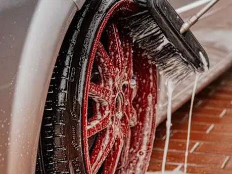 12 Must-Have Tasks on Your Car Cleaning Checklist