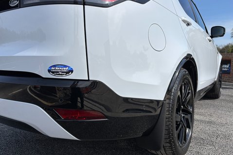 Land Rover Discovery D300 R-Dynamic HSE MHEV Panel Van 23