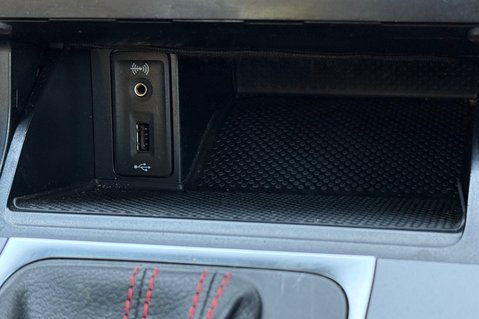 Volkswagen Golf GTI PERFORMANCE TSI DSG - PANORAMIC SUNROOF  52