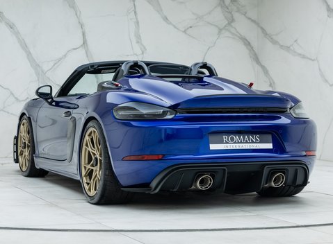 Porsche 718 Spyder RS 10