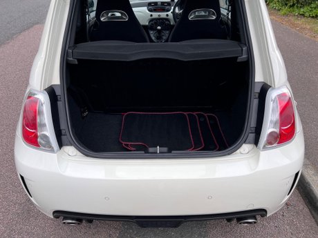 Abarth 500 1.4 T-Jet Euro 5 3dr 31