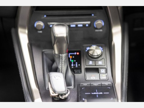 Lexus NX 2.5 300h GPF Premium SUV 5dr Petrol Hybrid E-CVT 4WD Euro 6 (s/s) (197 ps) 43