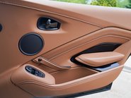 Aston Martin Vantage V8 17