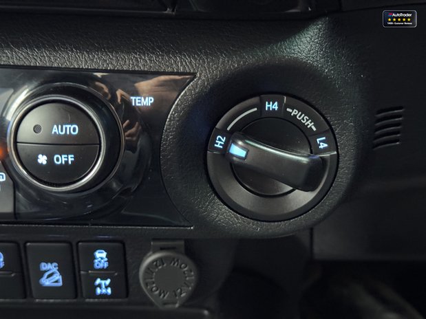 Toyota Hilux Invincible X | AUTO | D-4D | Camera | Nav | 2.8 LT | No VAT| 42