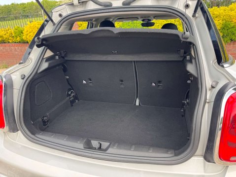 Mini Hatch 2.0 Cooper SD 5dr 15