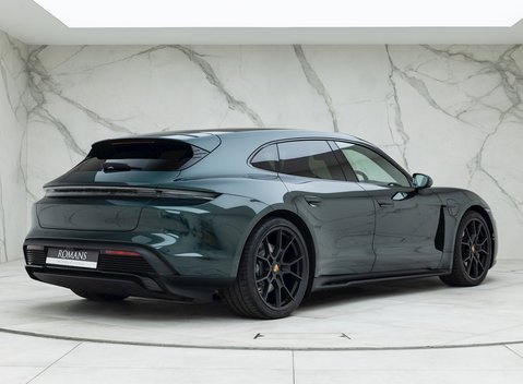 Porsche Taycan GTS Sport Turismo 7
