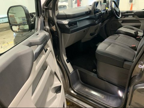 Ford Transit Custom 340 LIMITED ECOBOOST KOMBI 17