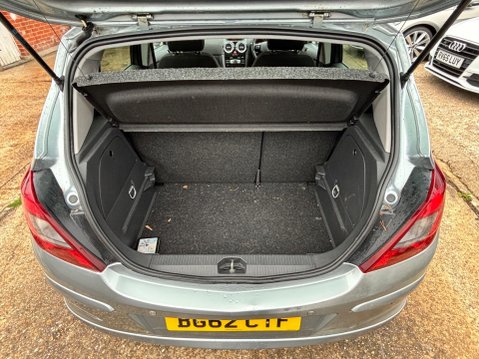 Vauxhall Corsa 1.4 16V SRi Euro 5 5dr 8