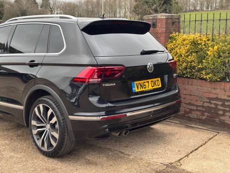 Volkswagen Tiguan 2.0 Tiguan R-Line TDI BlueMotion Technology 4Motion Semi-Auto 4WD 5dr 18